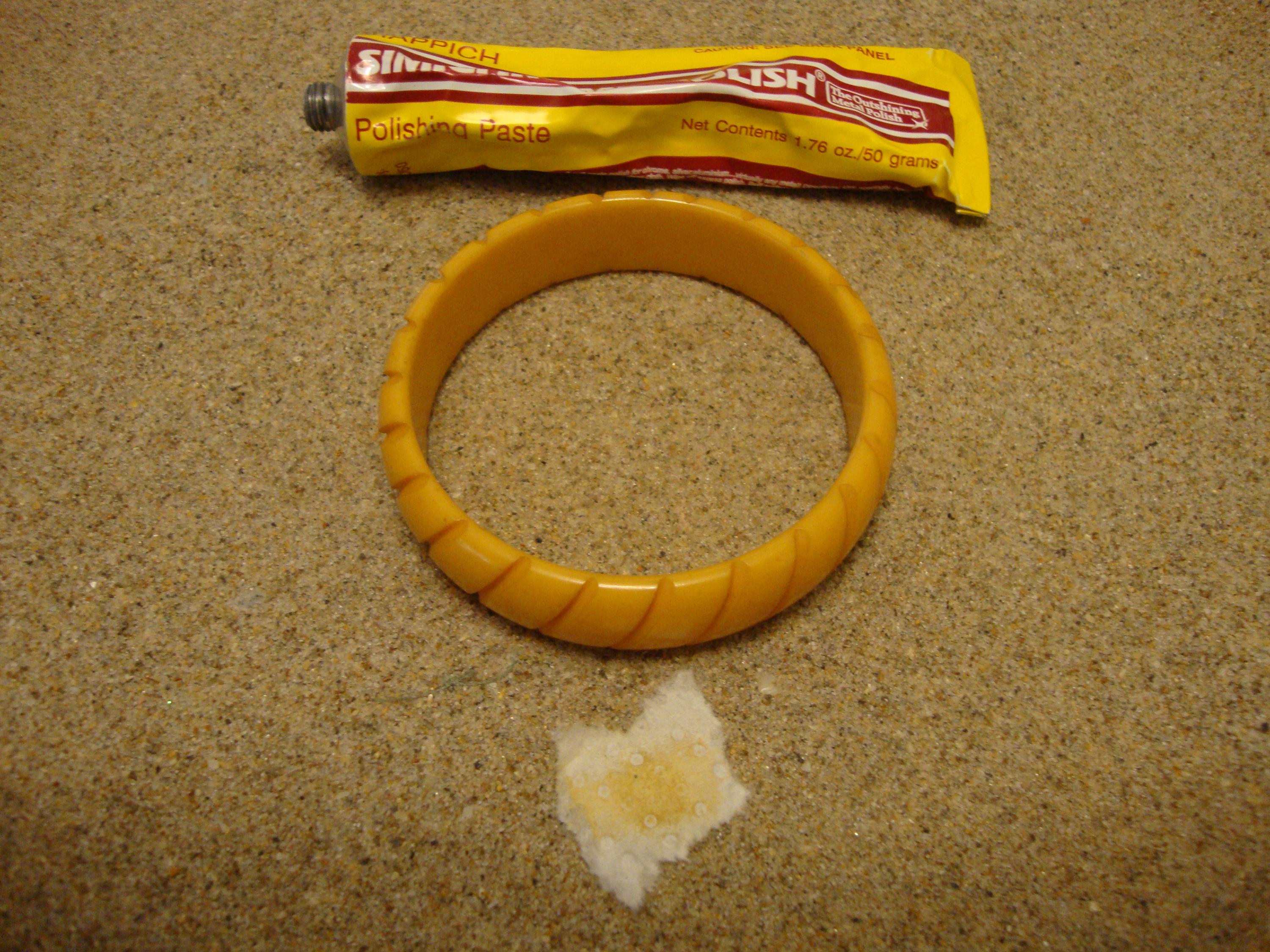 Vintage Goldenrod Bakelite Bracelet: Carved Diagonal Slashes