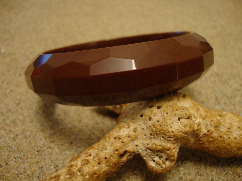 Vintage 3/4" Chocolate Brown Bakelite Bracelet! Rectangular & Pentagon Facets!
