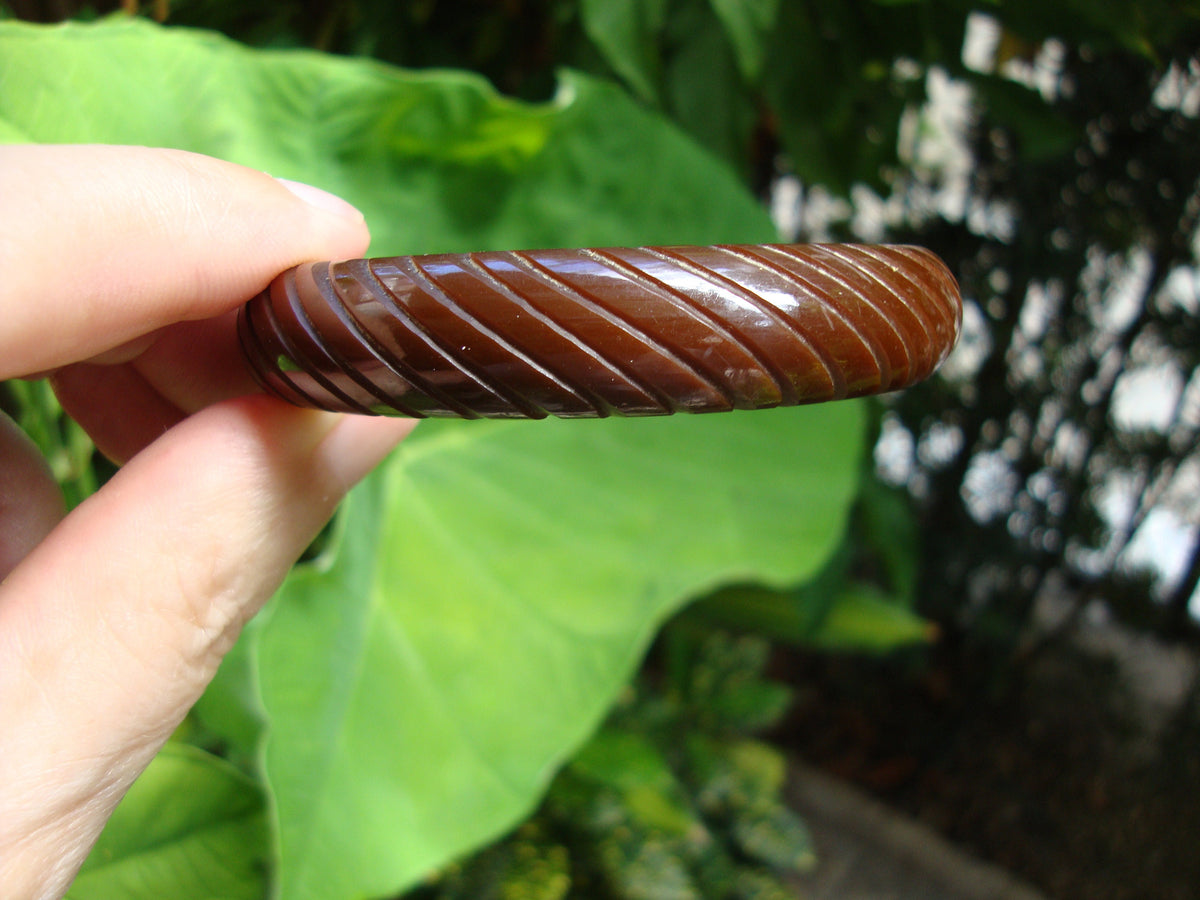 Vintage Chocolate Brown Bakelite Bracelet: Diagonal Carved Bangle