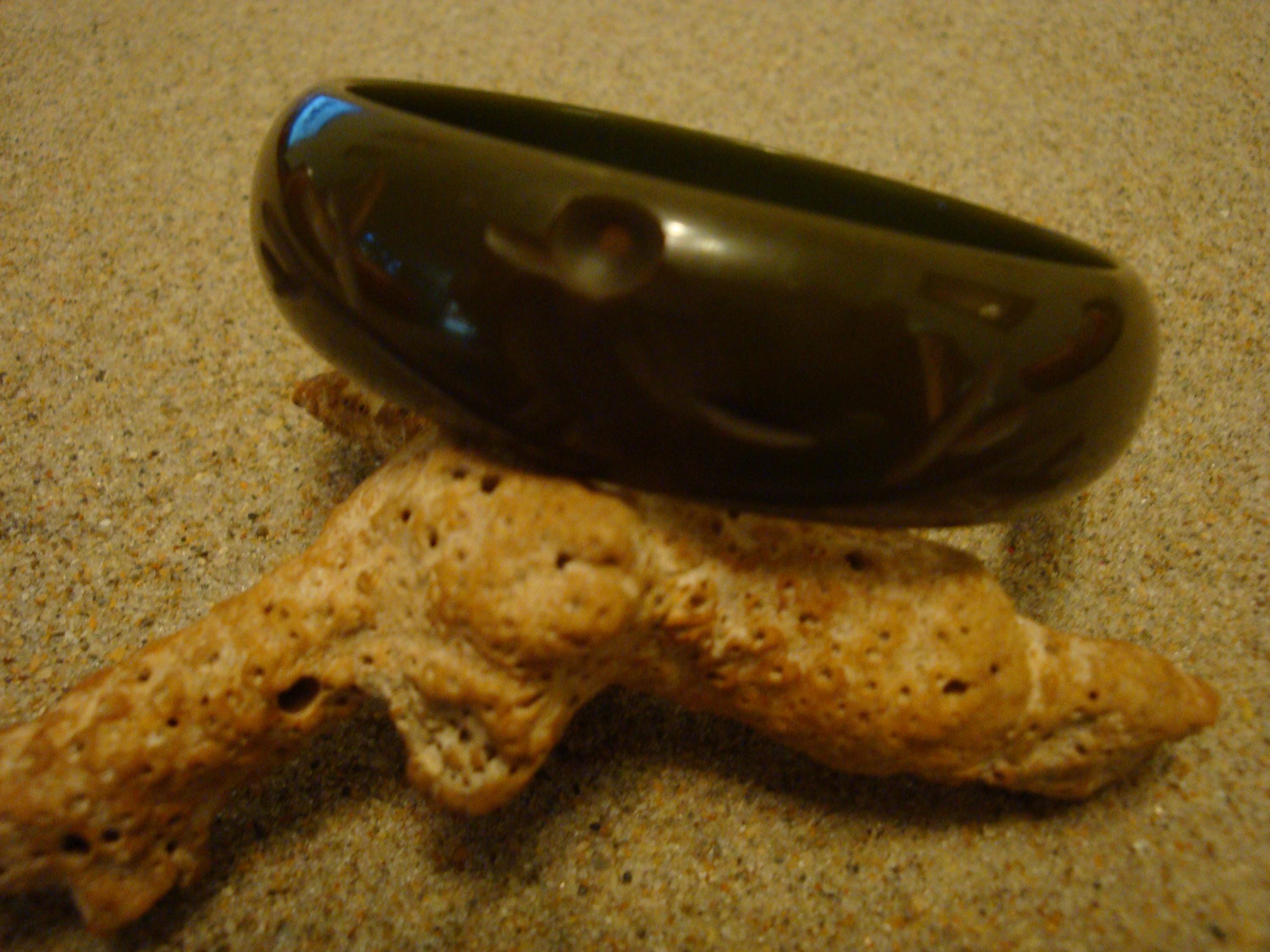Vintage 3/4" Olive Green Bakelite Bracelet; Classic Bird on Branch Carvings!!