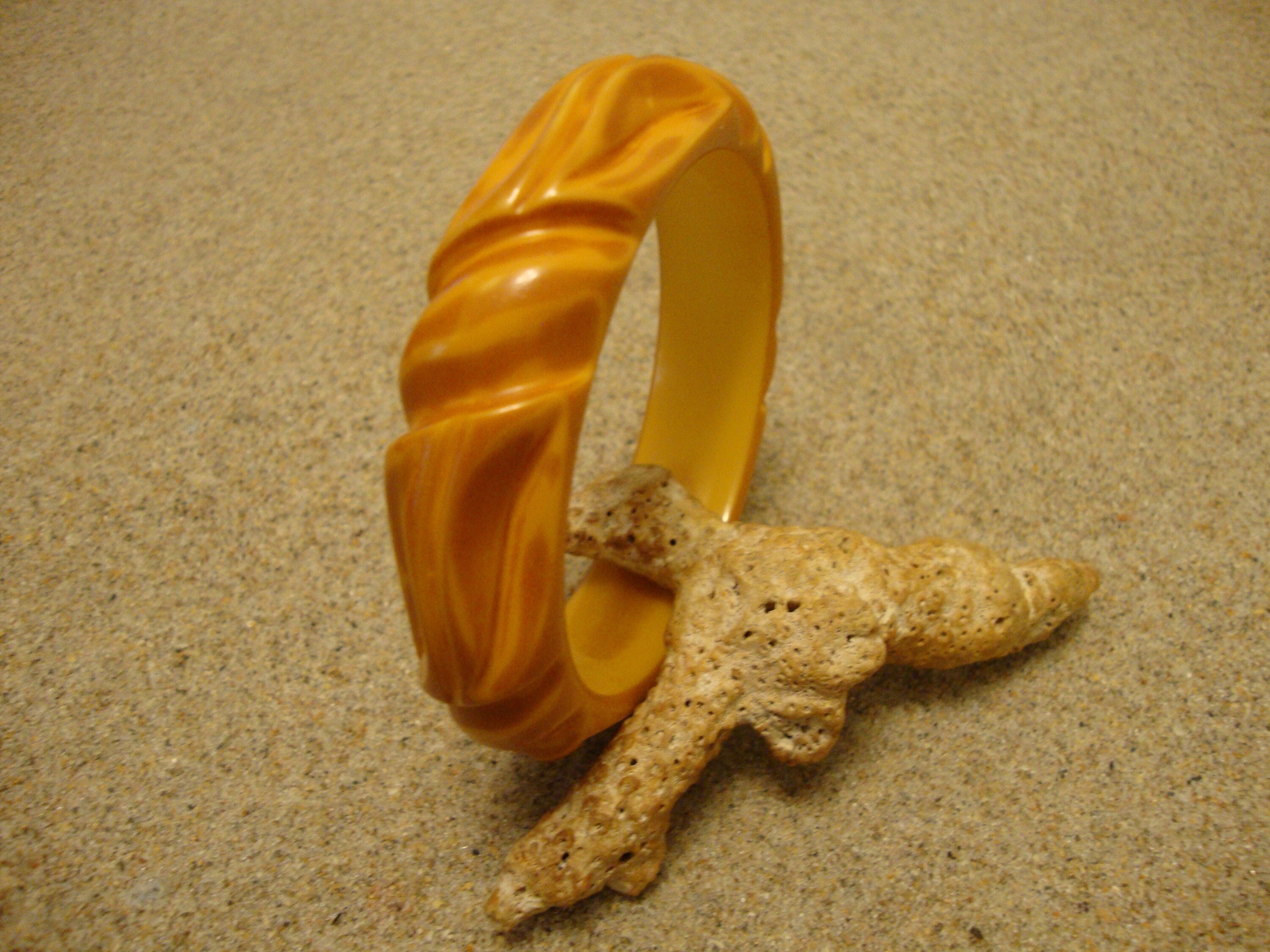 Vintage 3/4" Overdyed Butterscotch Bakelite Bracelet! Abstract Flower Carvings!
