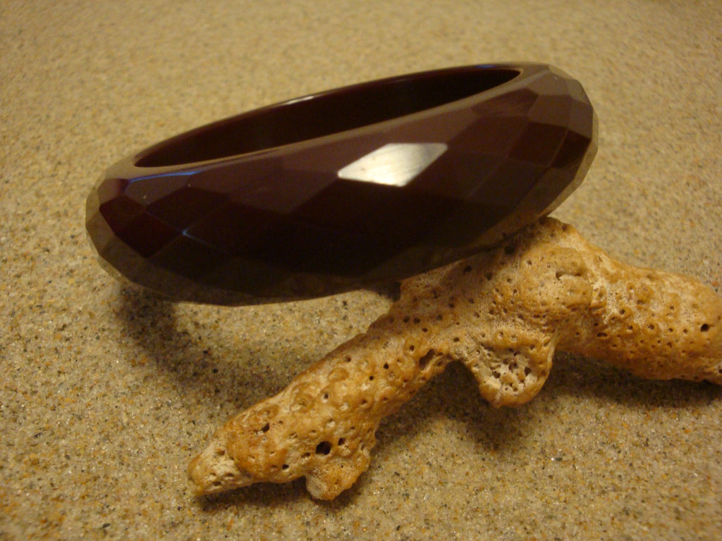 Vintage 3/4" Chocolate Brown Bakelite Bracelet! Diamond & Pentagon Facets!