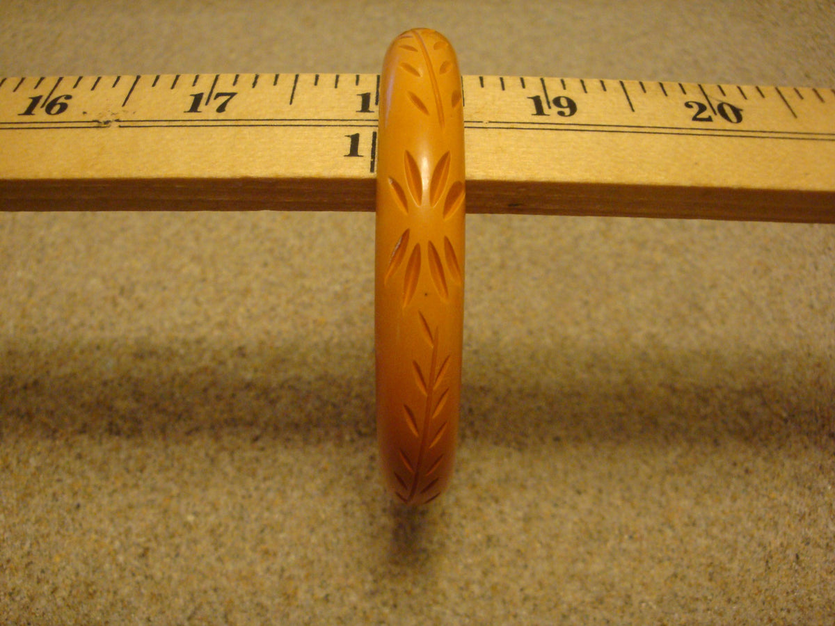 Vintage 1/2" Bakelite Bracelet! Solid Goldenrod; Vine/Leaf/ Flower Carvings!