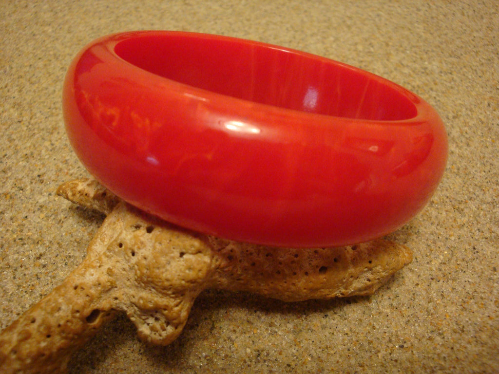 Vintage 7/8" Bakelite Bracelet! Dazzling Bright Cherry Red w/ Cream Marbling!