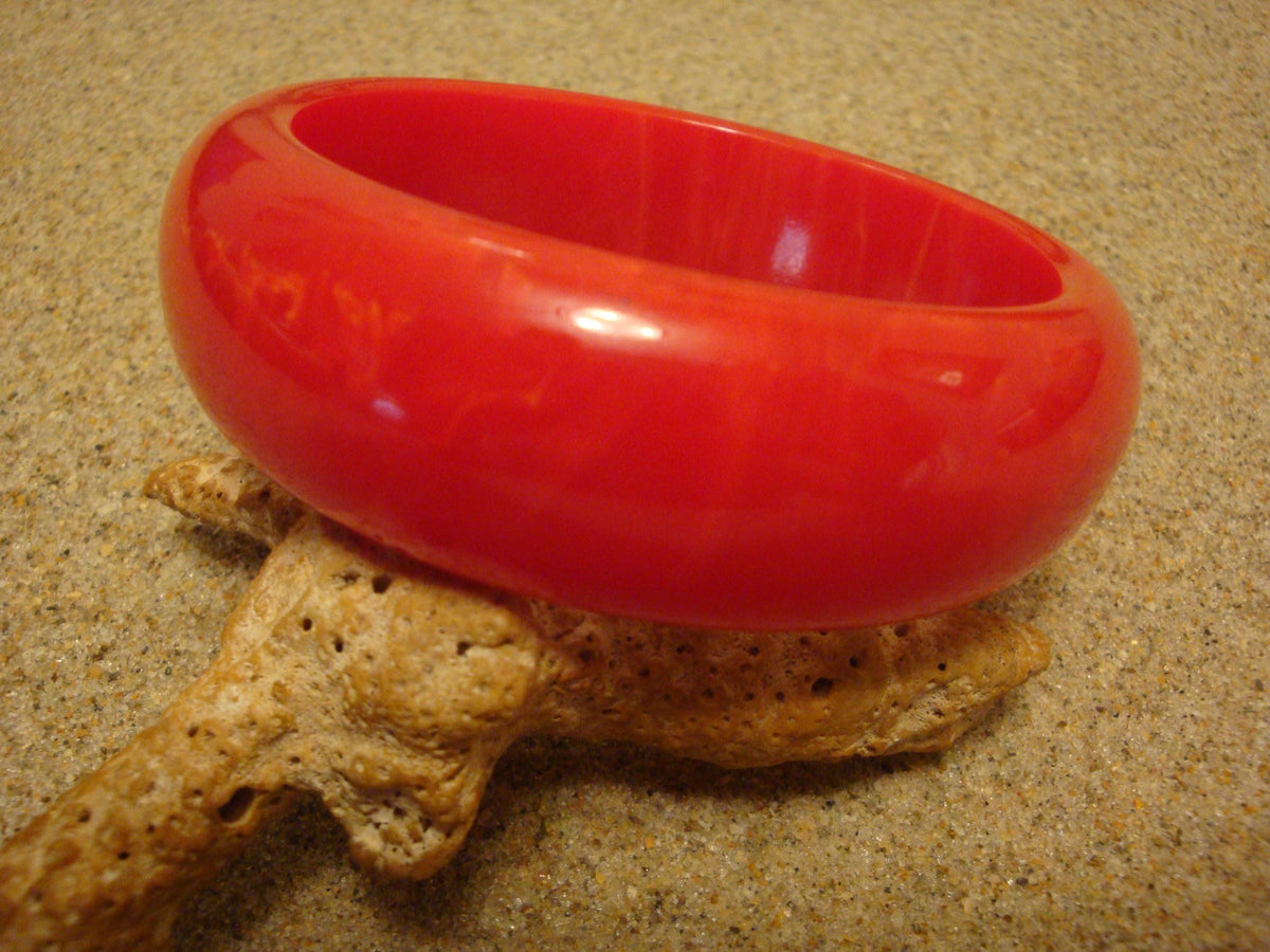 Vintage 7/8" Bakelite Bracelet! Dazzling Bright Cherry Red w/ Cream Marbling!