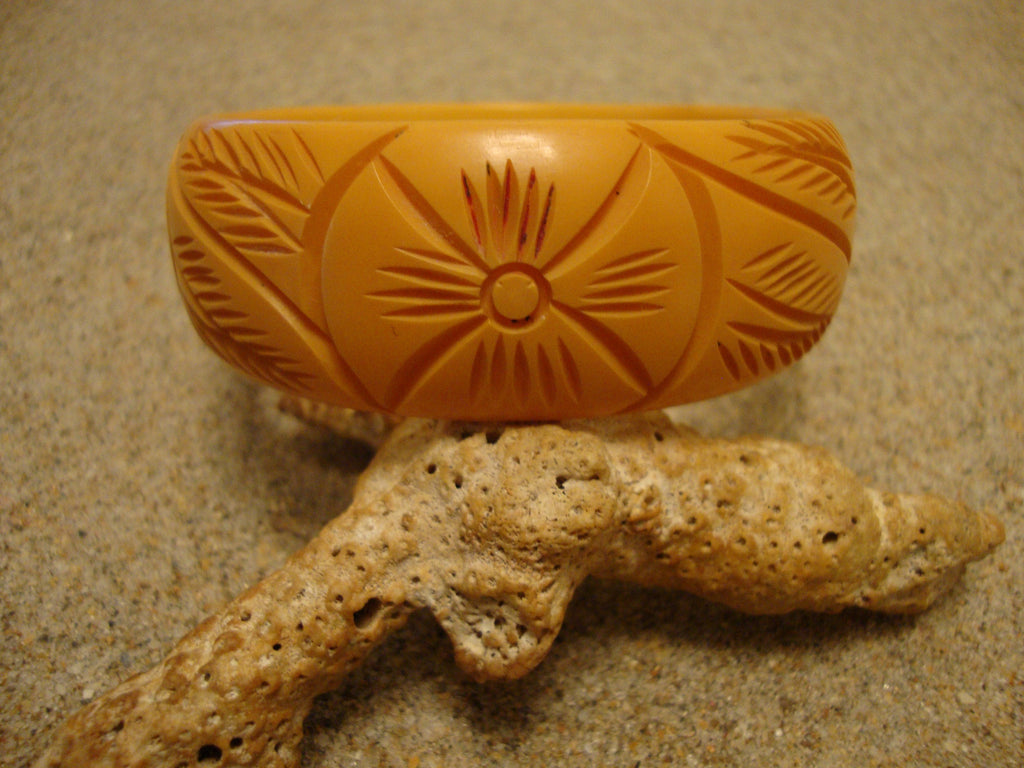 Vintage Goldenrod Bakelite Bracelet: Abstract Floral Carvings