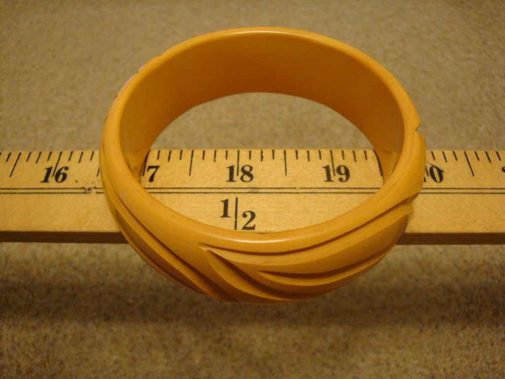 Vintage 7/8" Canary Yellow Bakelite Bracelet! Abstract Flower & Leaf Carvings!