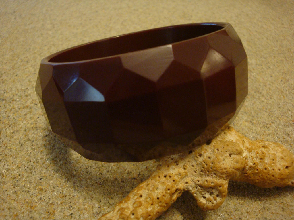 Vintage 1 1/4" Chocolate Brown Bakelite Bracelet! w/ Square & Pentagon Facets!