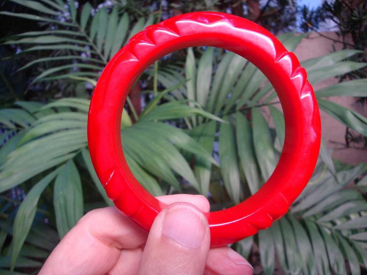 Vintage 5/8" Bakelite Bracelet! Bright Cherry Red; Four Abstract Flower Carvings!