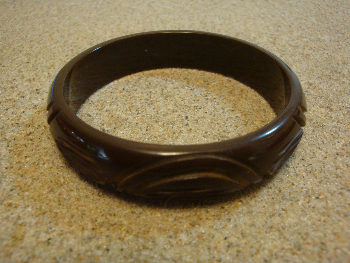 Vintage 5/8" Bakelite Bracelet! Brown w/ Semi Circle & Horizonal Slash Carvings!