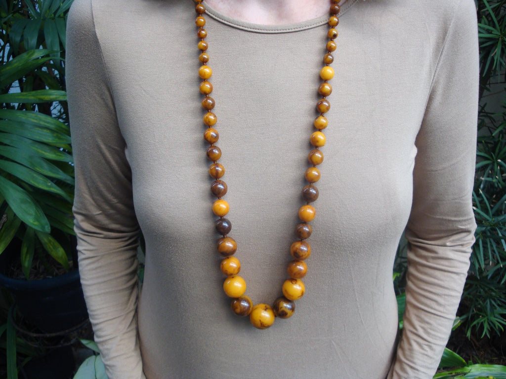 Vintage 34" Bakelite Necklace! Marbled Graduated Brown & Butterscotch Beads!