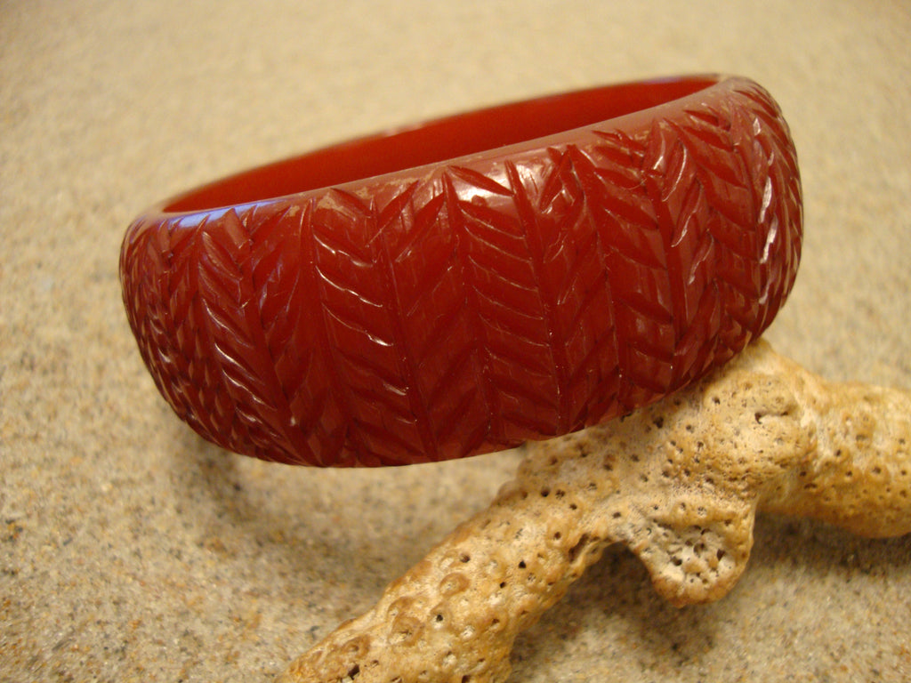 Vintage 1" Bakelite Bracelet! Blood Orange w/ Vertical Branch/Leaf Carvings!