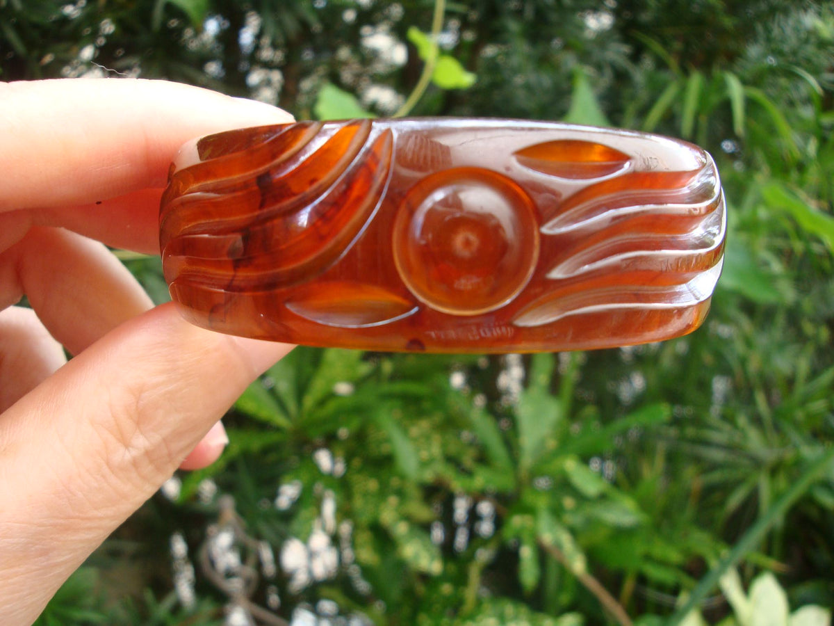 Vintage 7/8" Bakelite Bracelet! Translucent Copper & Rust w/Circle Dot and Contoured Carvings!