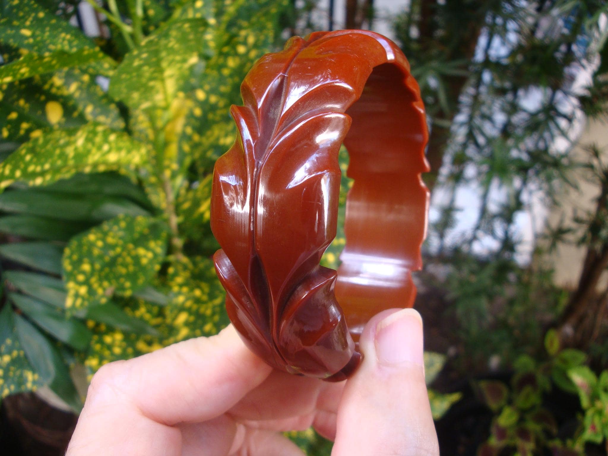 Vintage Milk Chocolate Bakelite Bracelet: Abstract Vine Carvings