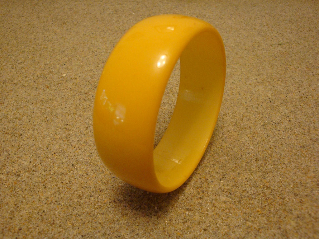 Vintage 1" Canary Yellow Bakelite Bangle Bracelet