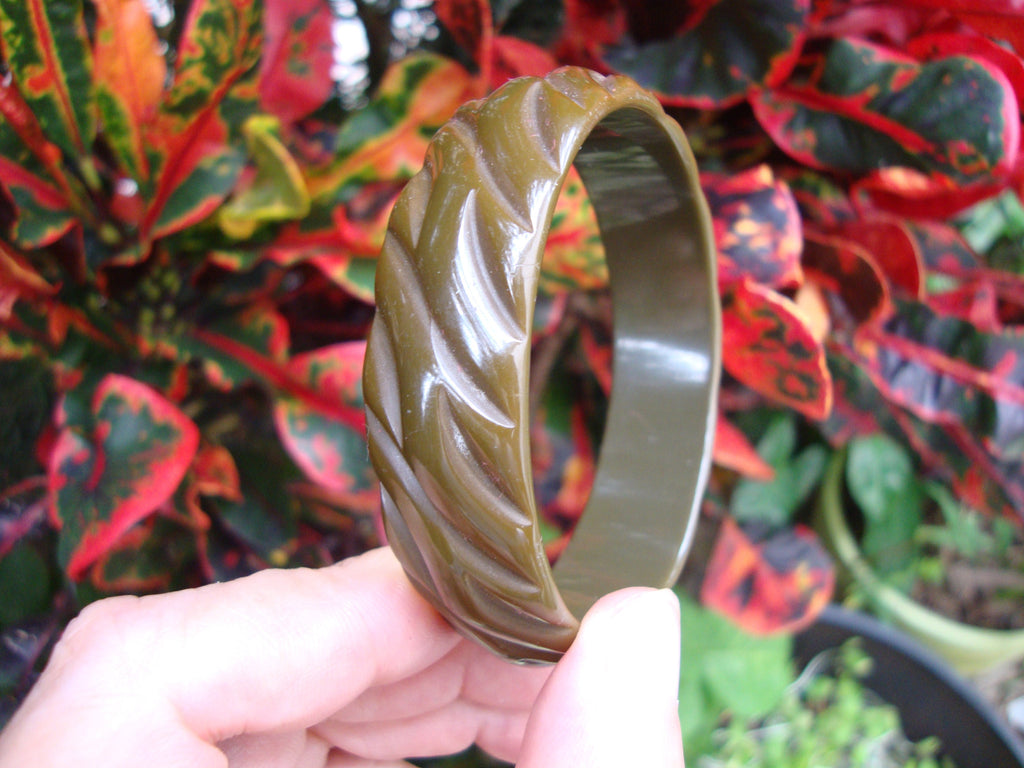 Vintage Olive Green Bakelite Bracelet: Abstract Carved Bangle