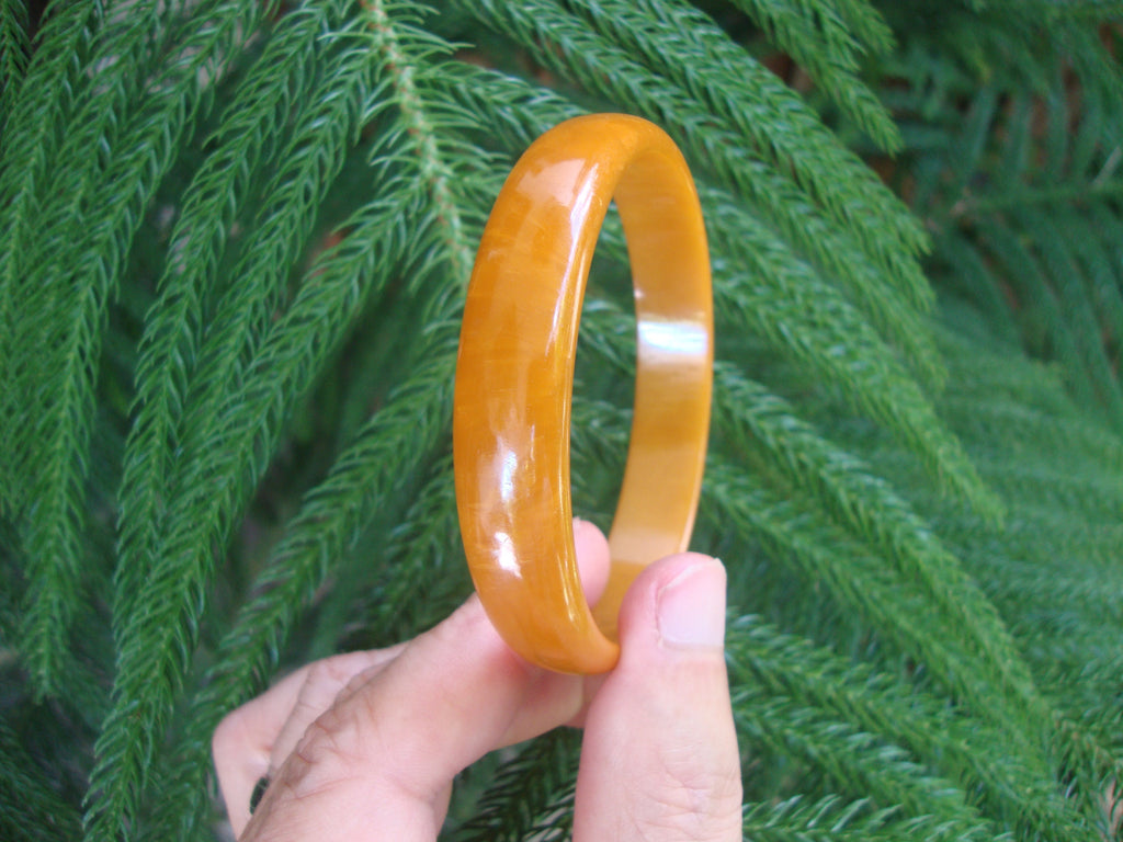 Vintage Butterscotch Bakelite Bracelet: Marbled Cream, 1/2 inch