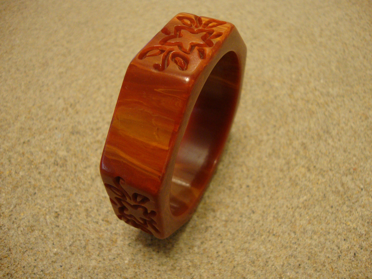 Vintage 7/8" Paprika Color Bakelite Bracelet! Octagon Shape w/ Flower Carvings!