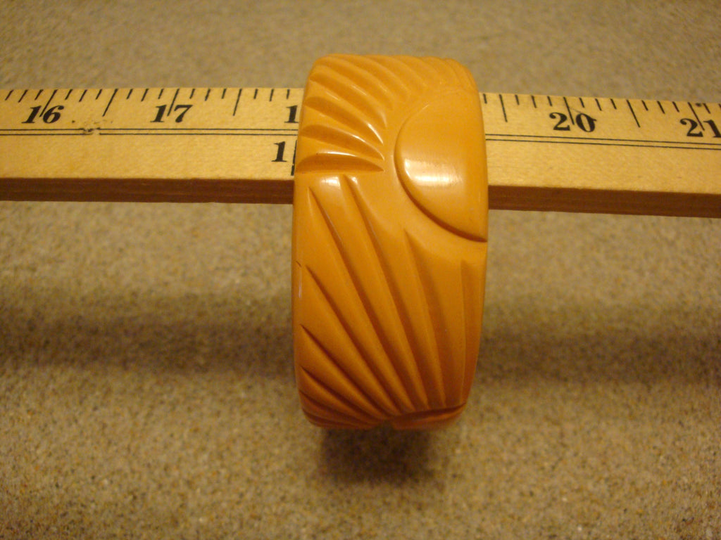 Vintage Canary Yellow Bakelite Bracelet: Carved Flower Design!