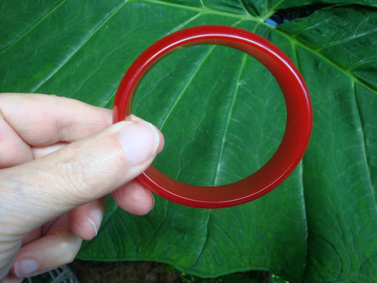 Vintage 7/8" Bakelite Oval Bracelet! Bright Semi Translucent Cherry Red Color!