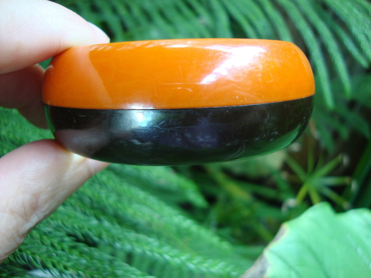 Stylish Vintage 1" Bakelite Bracelet! Laminated Jet Black & Burnt Orange Colors!