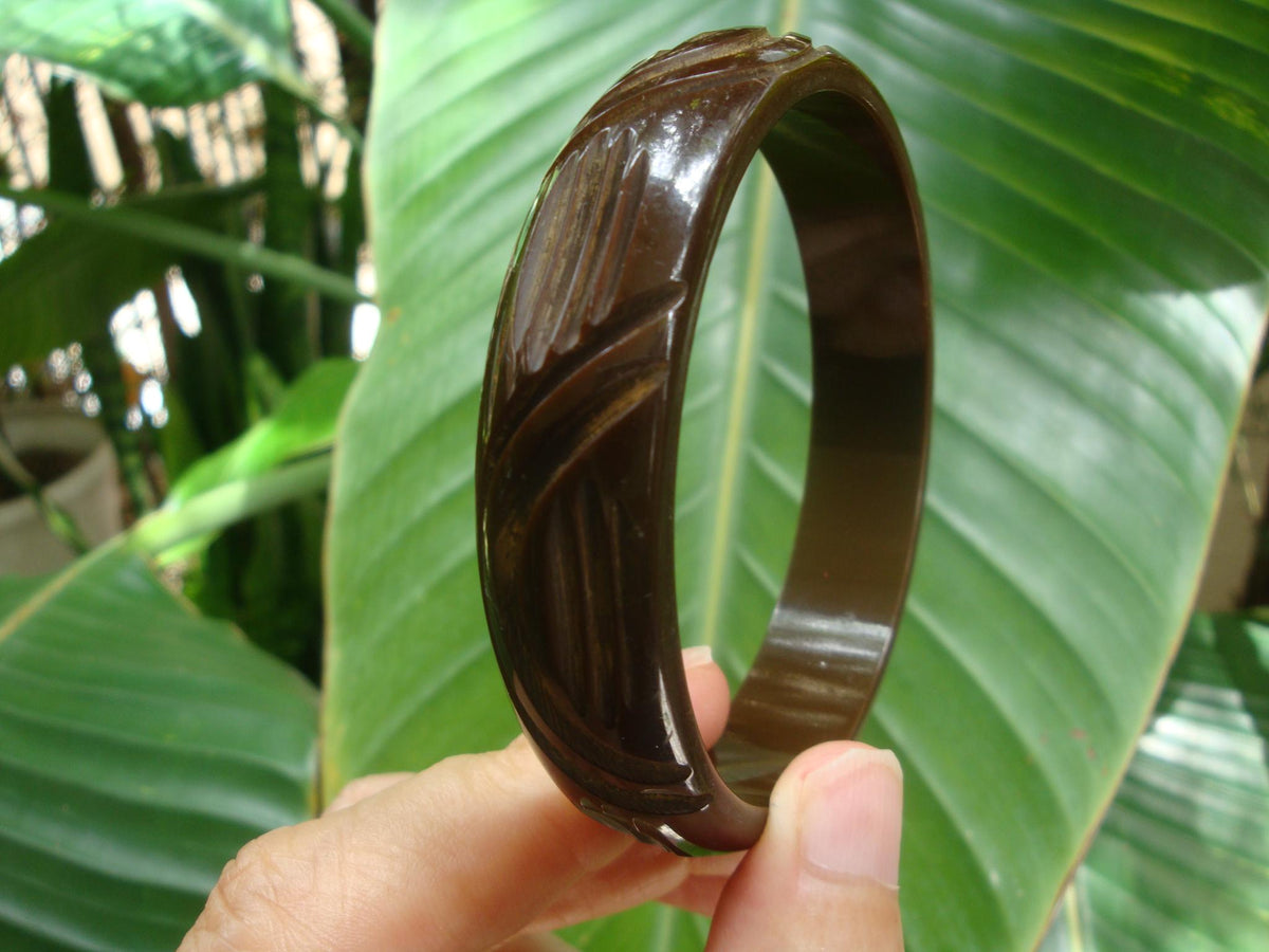 Vintage 5/8" Bakelite Bracelet! Brown w/ Semi Circle & Horizonal Slash Carvings!