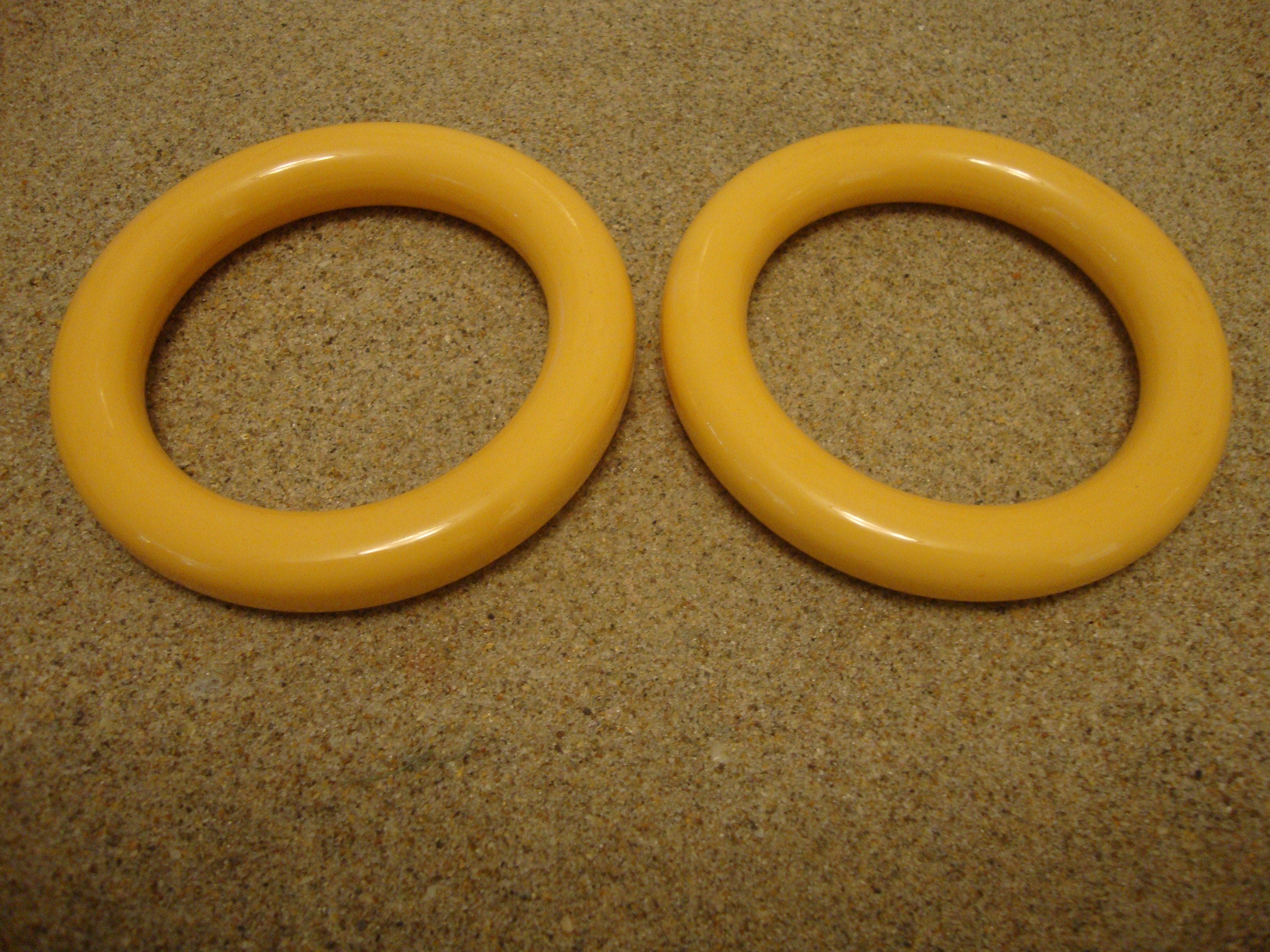 Vintage Pair 1/2" Bakelite Bracelets! Chunky 56g Each; Canary Yellow Color!
