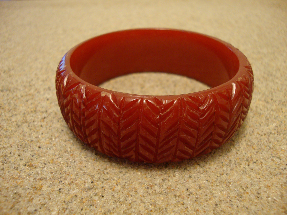 Vintage 1" Bakelite Bracelet! Blood Orange w/ Vertical Branch/Leaf Carvings!