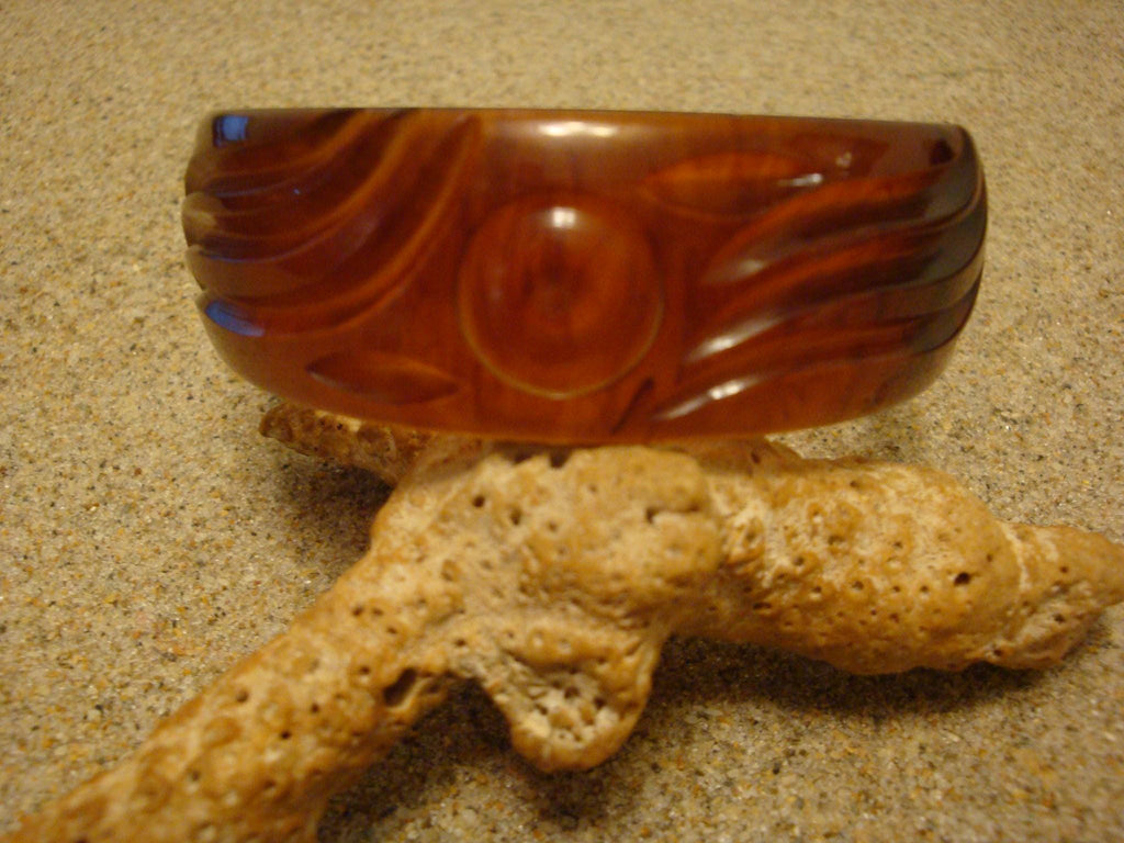 Vintage 7/8" Bakelite Bracelet! Translucent Copper & Rust w/Circle Dot and Contoured Carvings!
