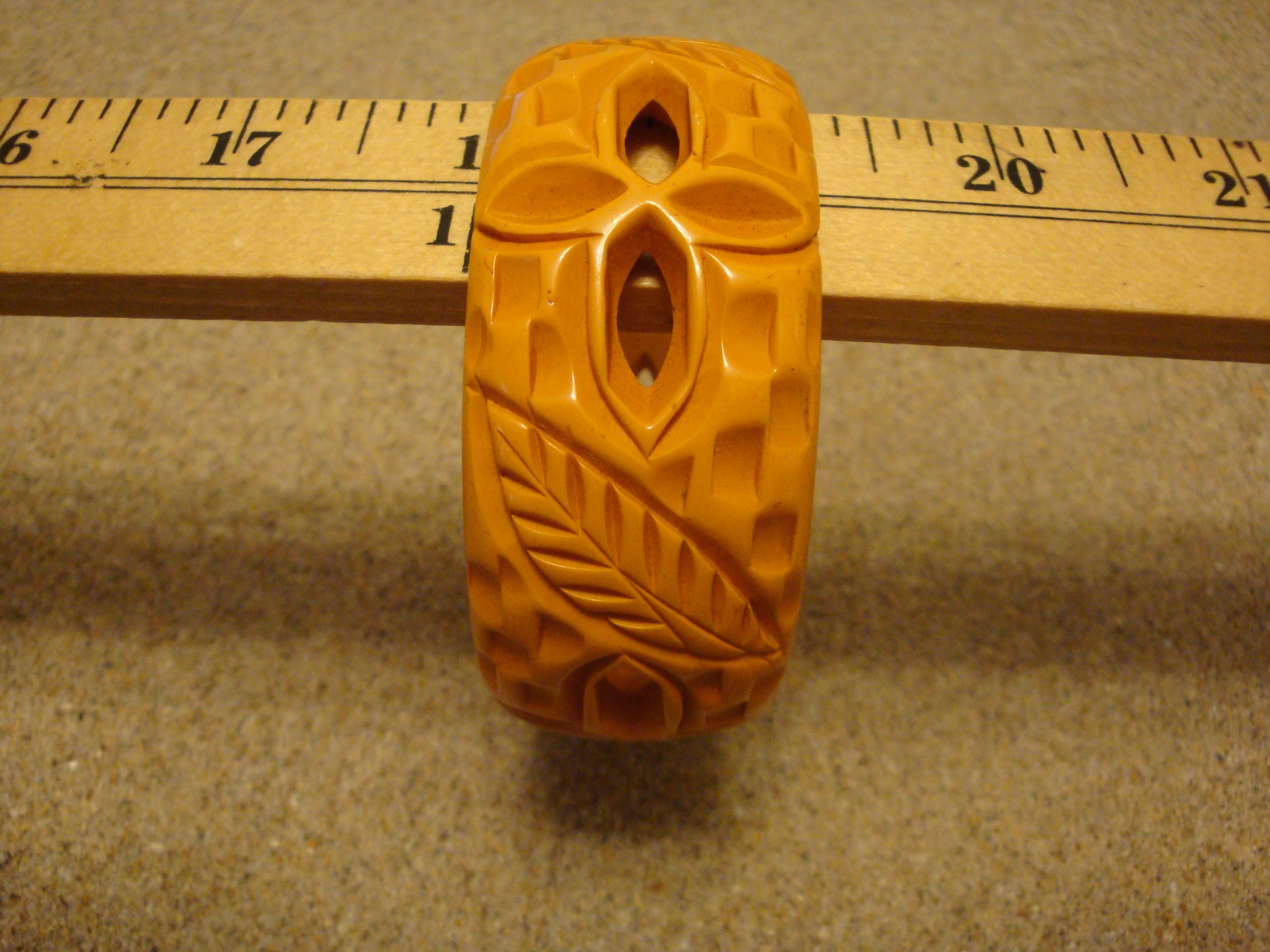 Vintage 1 1/4" Goldenrod Bakelite Bracelet! Open Work , Basketweave & Leaf Carvings!