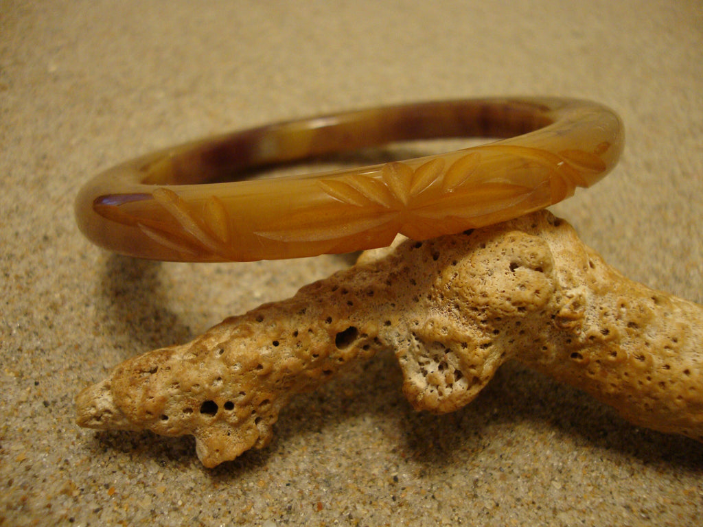 Vintage 1/4" Flat Tube Greenish Brown Bakelite Bracelet! Flower & Leaf Carvings!