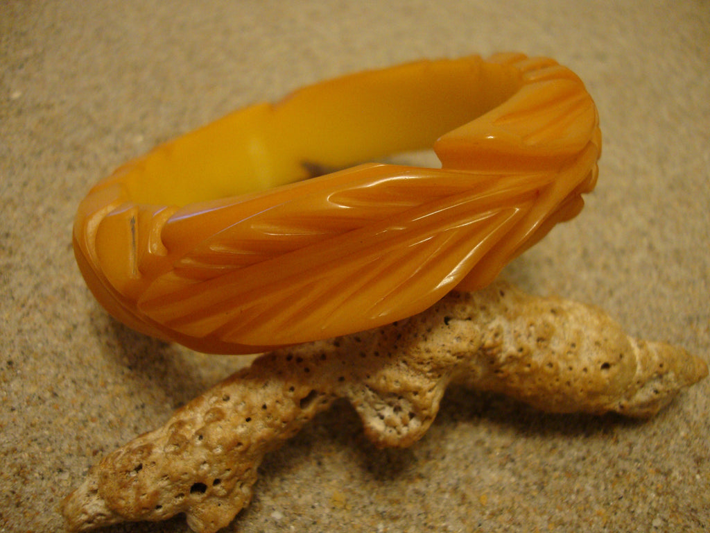 Vintage Yellow Bakelite Bracelet: Carved Flower & Leaf Design