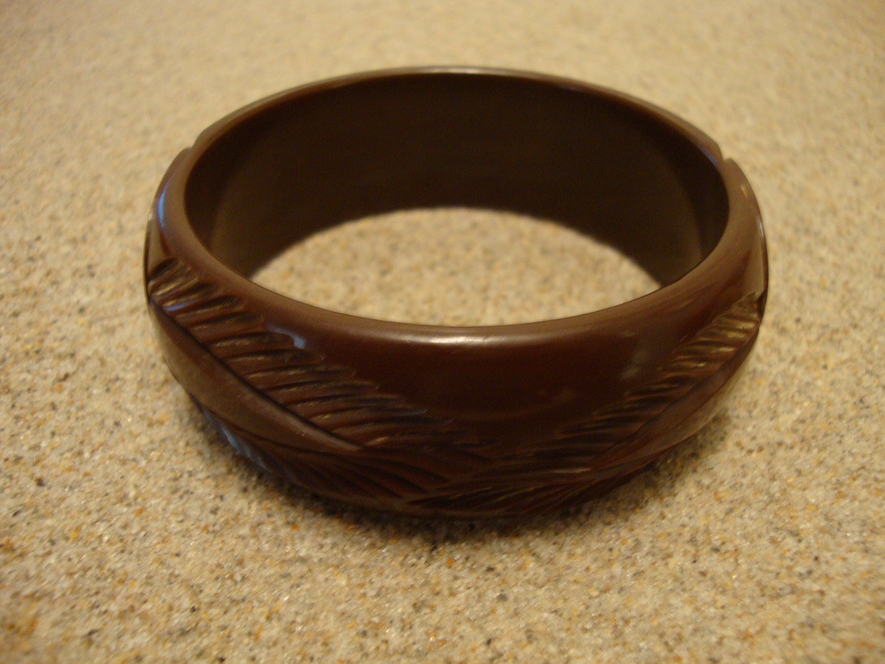 Vintage Dark Chocolate Brown Bakelite Bracelet! Large Carved Flower/Leaf Design!