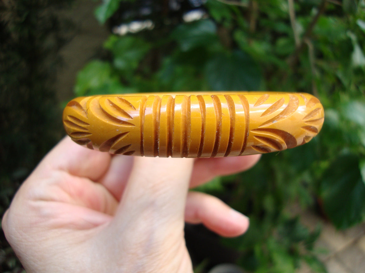 Vintage Goldenrod Bakelite Bracelet: Carved Wheat Sheaf Design