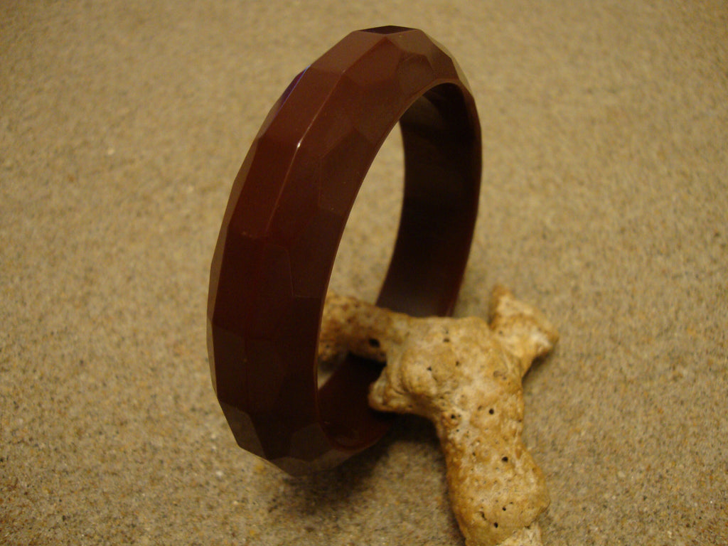 Vintage 3/4" Chocolate Brown Bakelite Bracelet! Rectangular & Pentagon Facets!