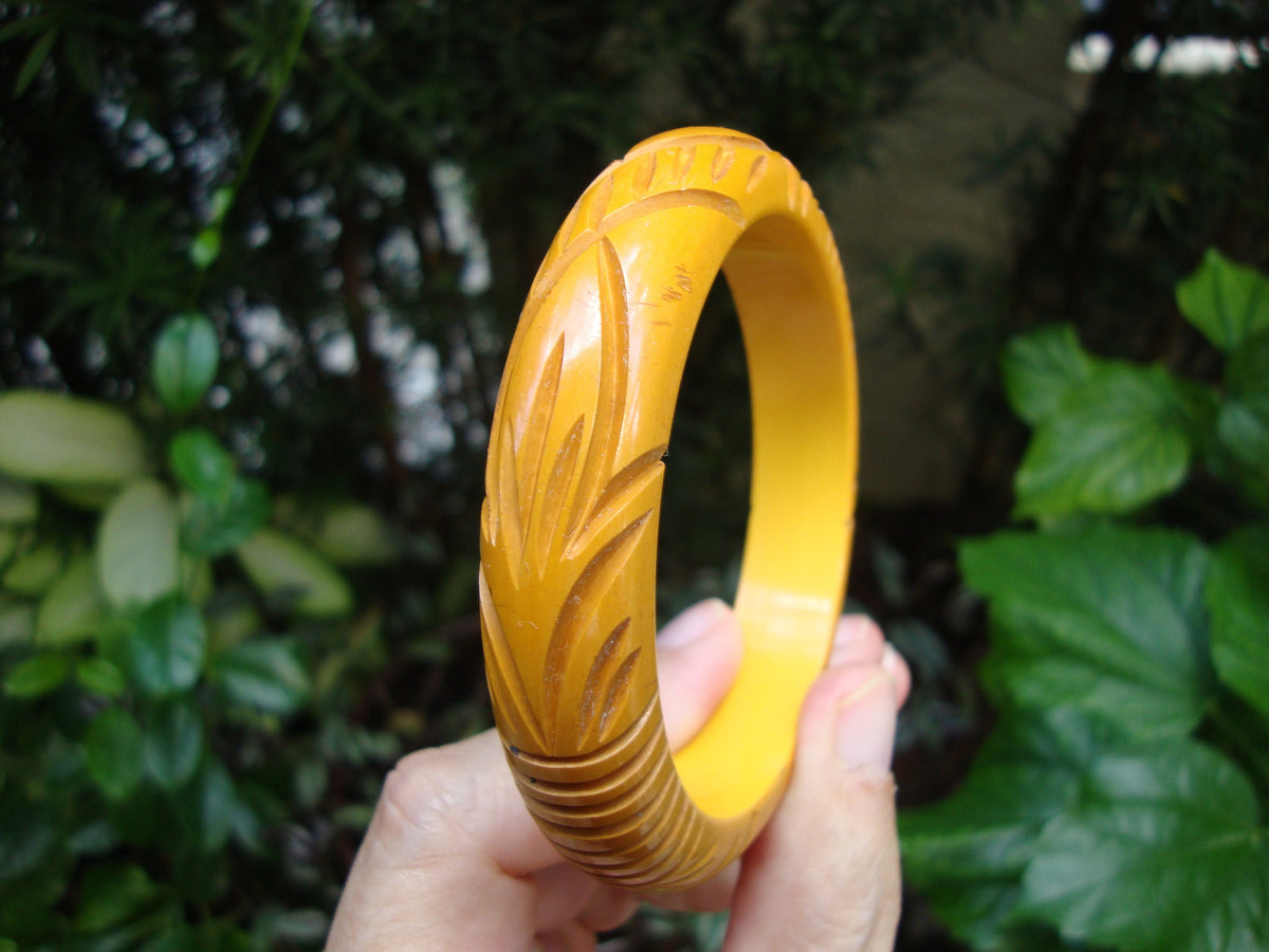 Vintage Goldenrod Bakelite Bracelet: Carved Wheat Sheaf Design