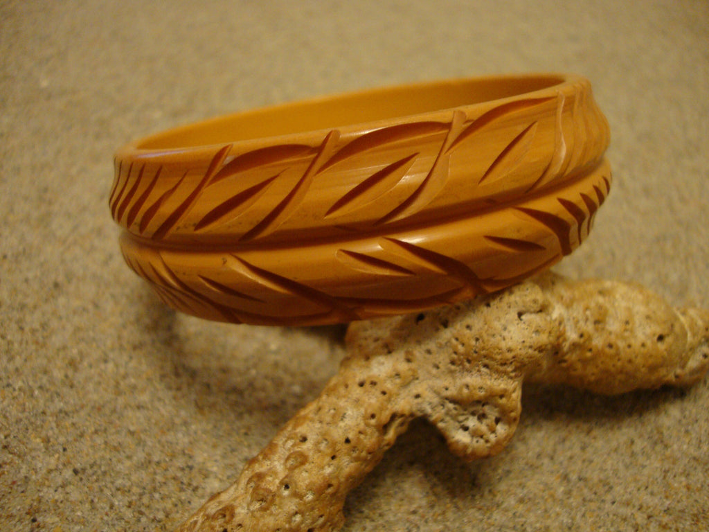 Vintage Goldenrod Bakelite Bracelet: Carved Vine & Leaf Design