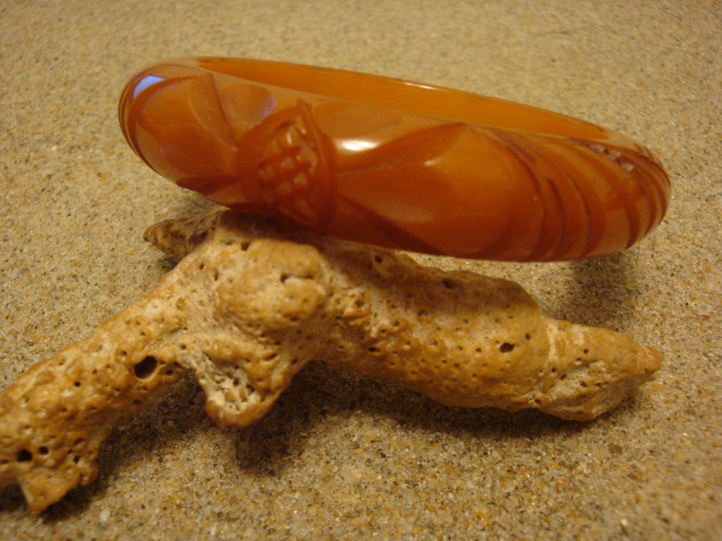 Vintage 5/8" Butterscotch Bakelite Bracelet! Abstract Flower & Leaf Carvings!