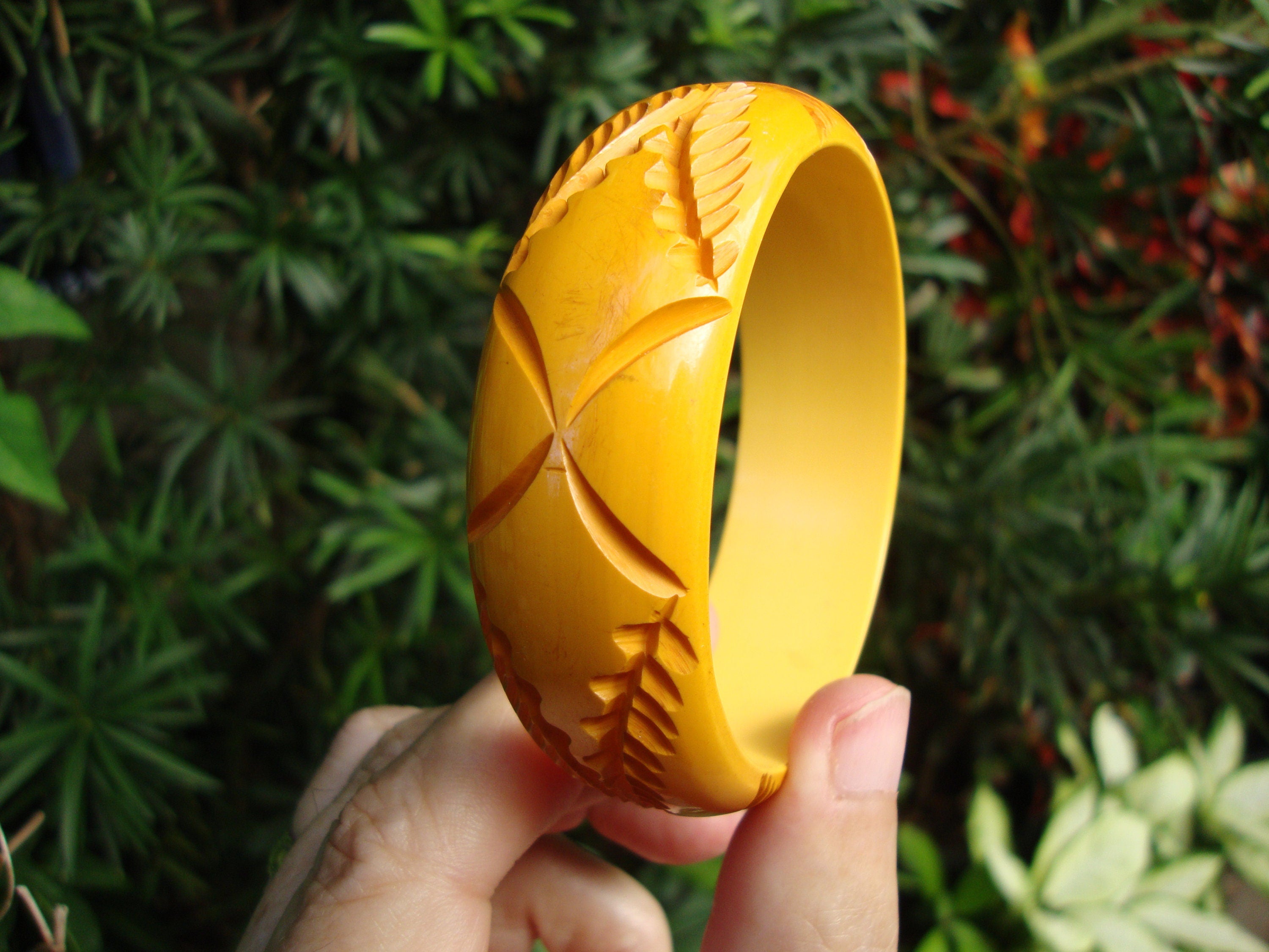 Vintage Goldenrod Bakelite Bracelet: Abstract Carved Design