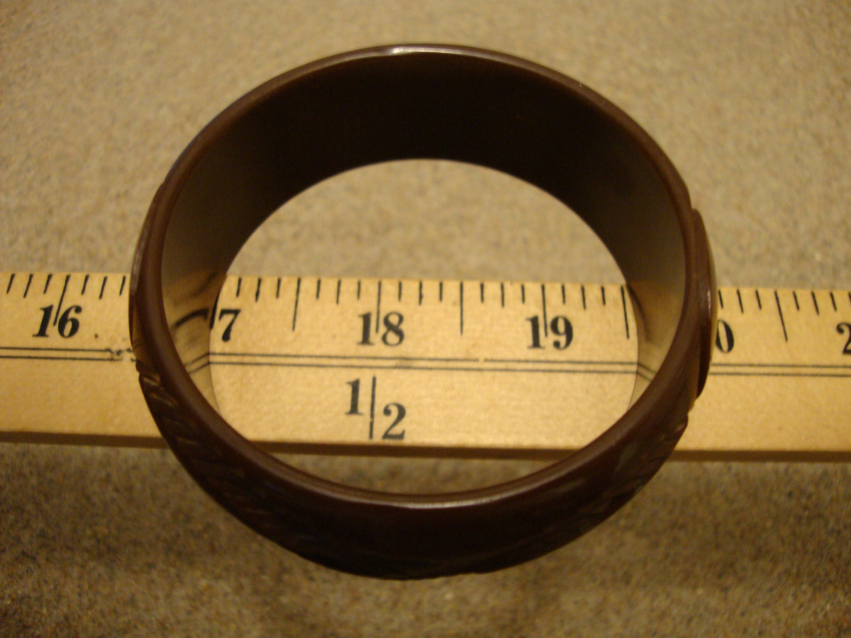 Vintage Dark Chocolate Brown Bakelite Bracelet! Large Carved Flower/Leaf Design!