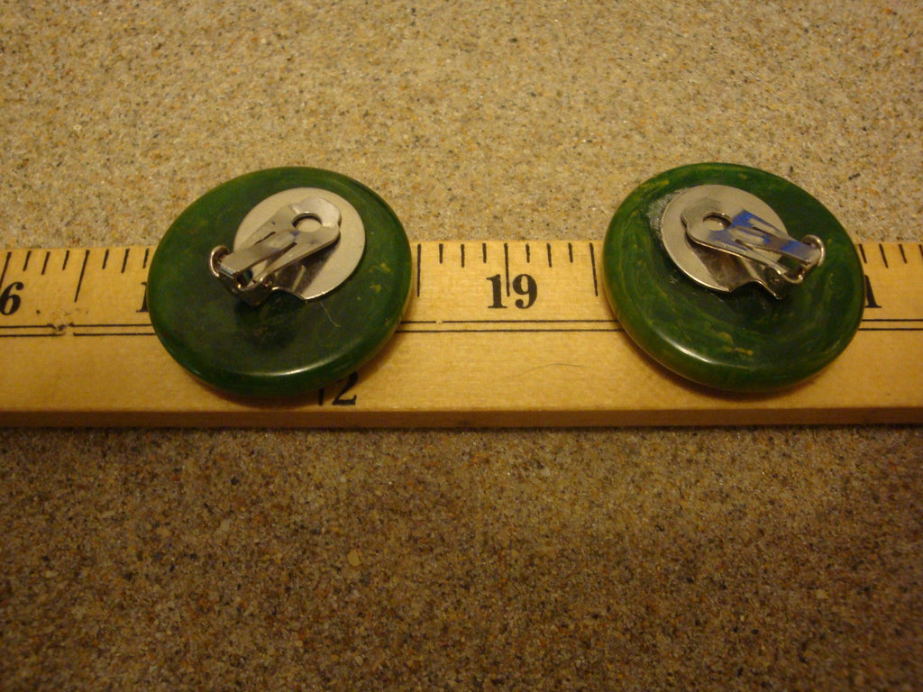 Vintage 1 1/2" Bakelite Clip Back Earrings; Emerald Green w/ Gold Marbling!