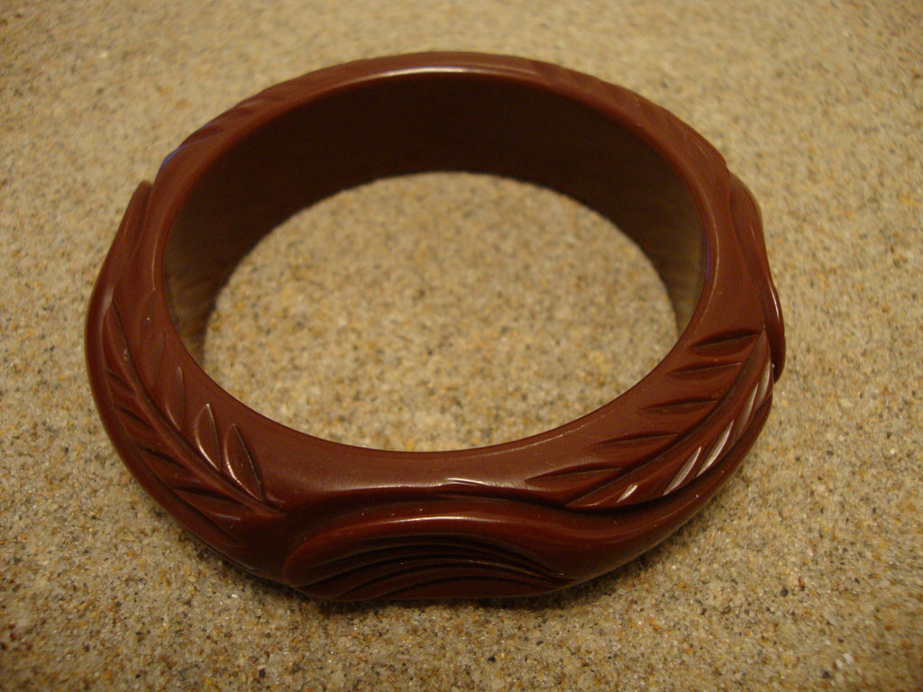 Vintage Bakelite Bracelet! Chocolate Brown w/ Abstract Flower & Leaf Carvings!