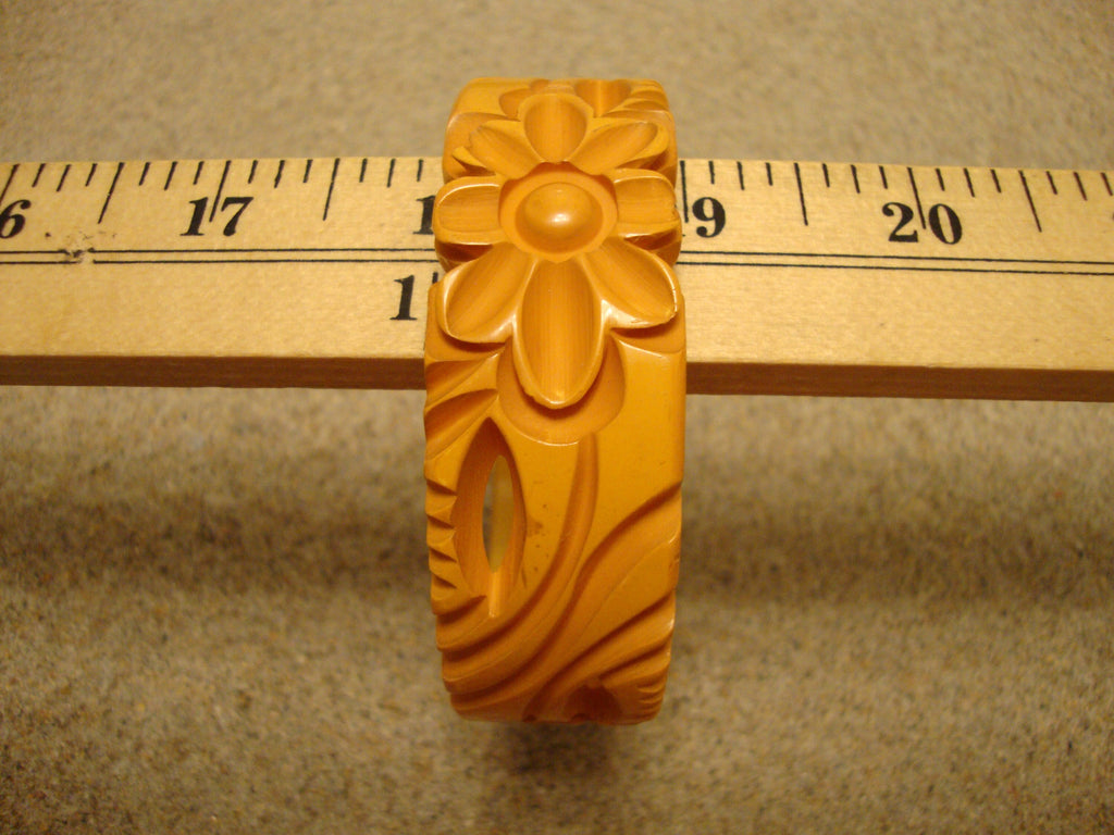 Vintage 7/8" Goldenrod Bakelite Bracelet! Open Work Deep Flower & Leaf Carvings!
