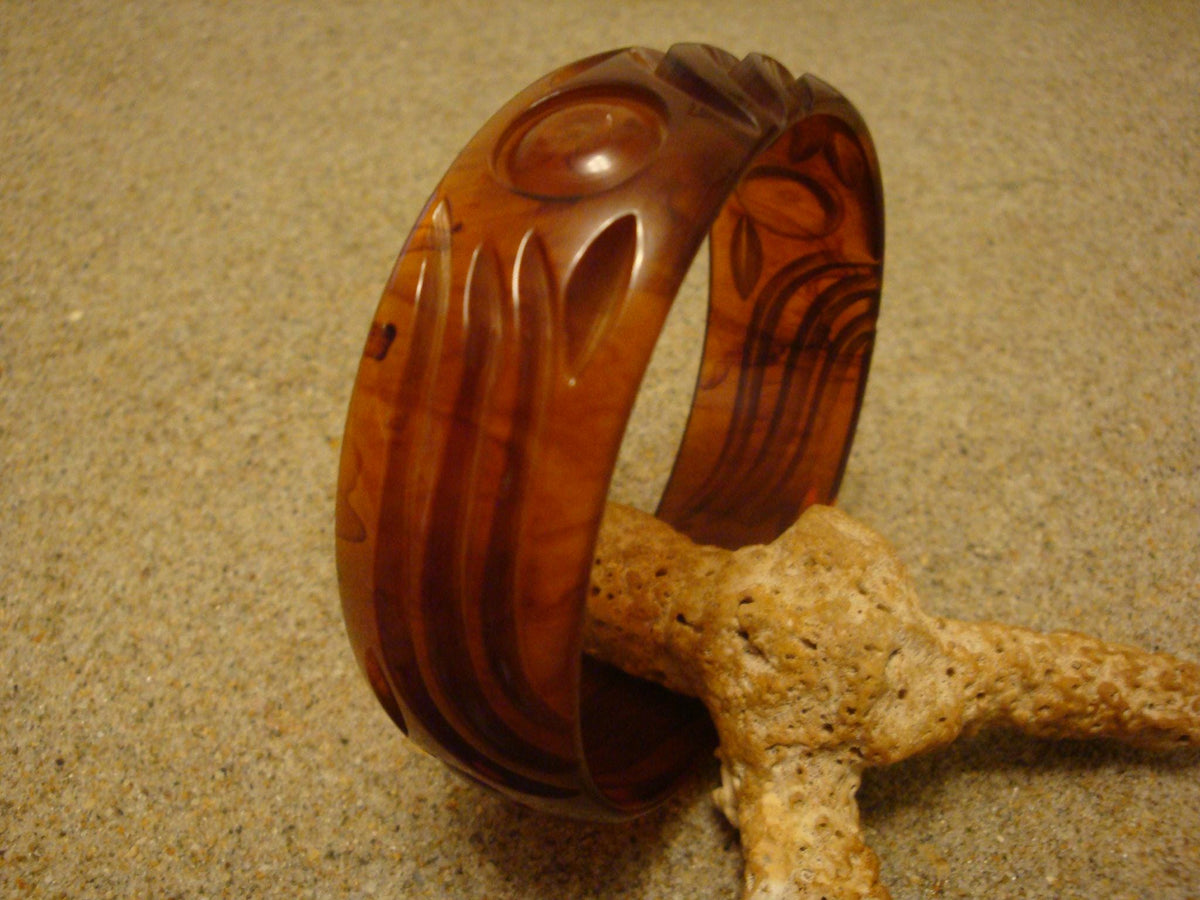 Vintage 7/8" Bakelite Bracelet! Translucent Copper & Rust w/Circle Dot and Contoured Carvings!