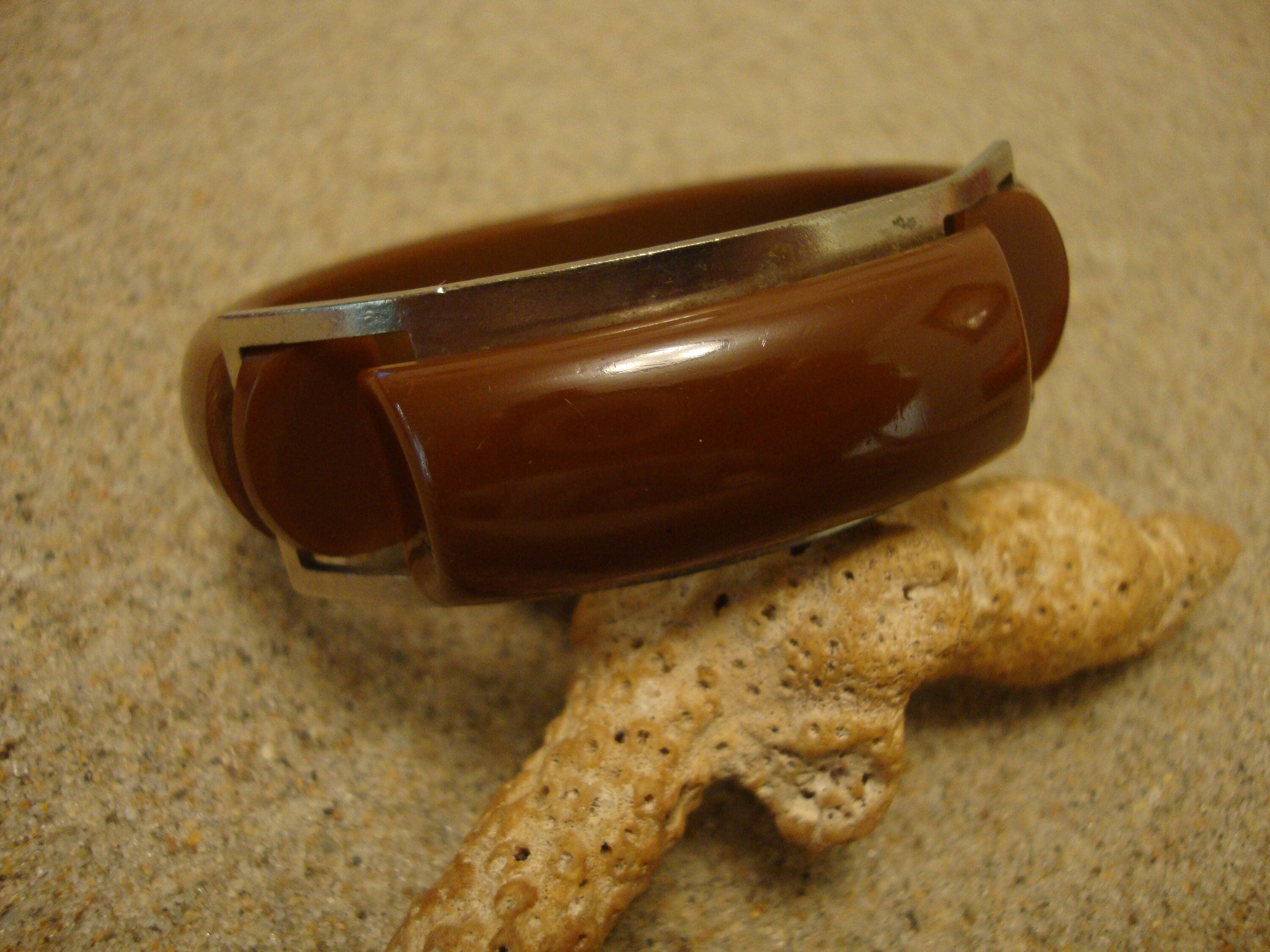 Vintage 5/8" Choco;ate Brown Bakelite Bracelet with Silvertone Buckle Clasp!