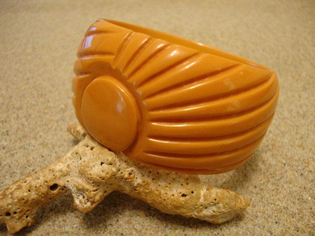 Vintage 1.5" Goldenrod Bakelite Bracelet! Abstract Flower/Sun? Carved Design!