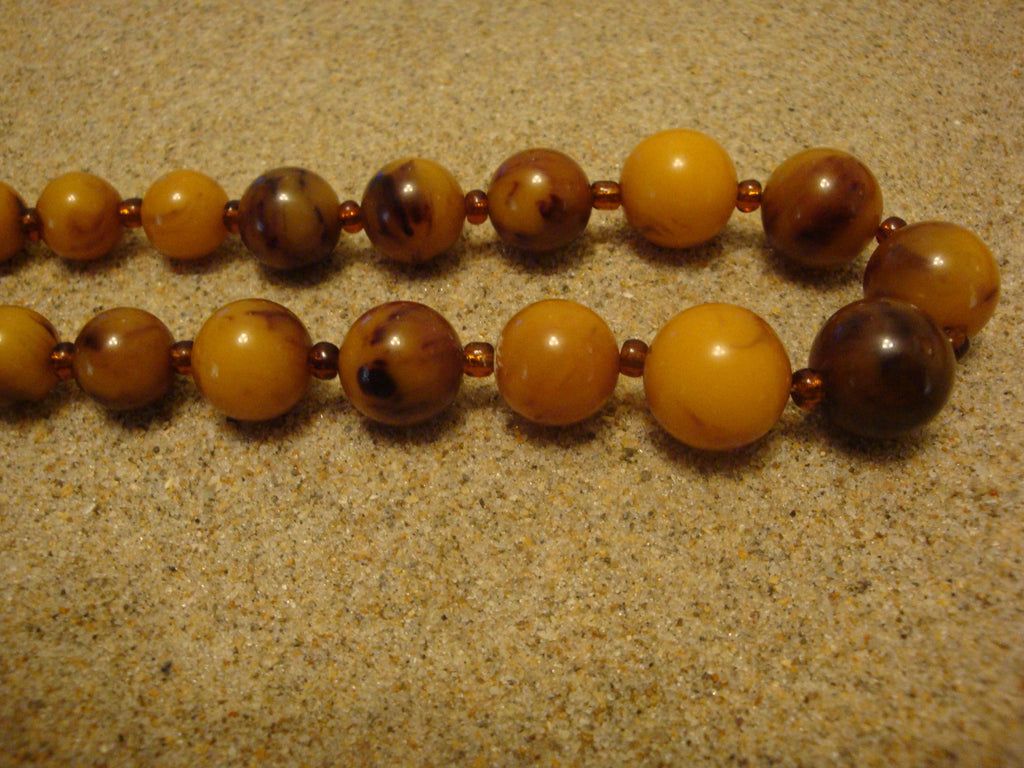 Vintage 17" Bakelite Necklace! Marbled Graduated Brown & Butterscotch Beads!