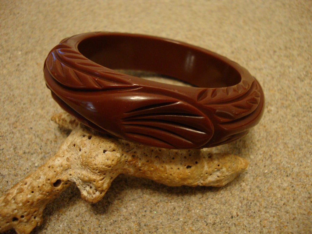 Vintage Bakelite Bracelet! Chocolate Brown w/ Abstract Flower & Leaf Carvings!