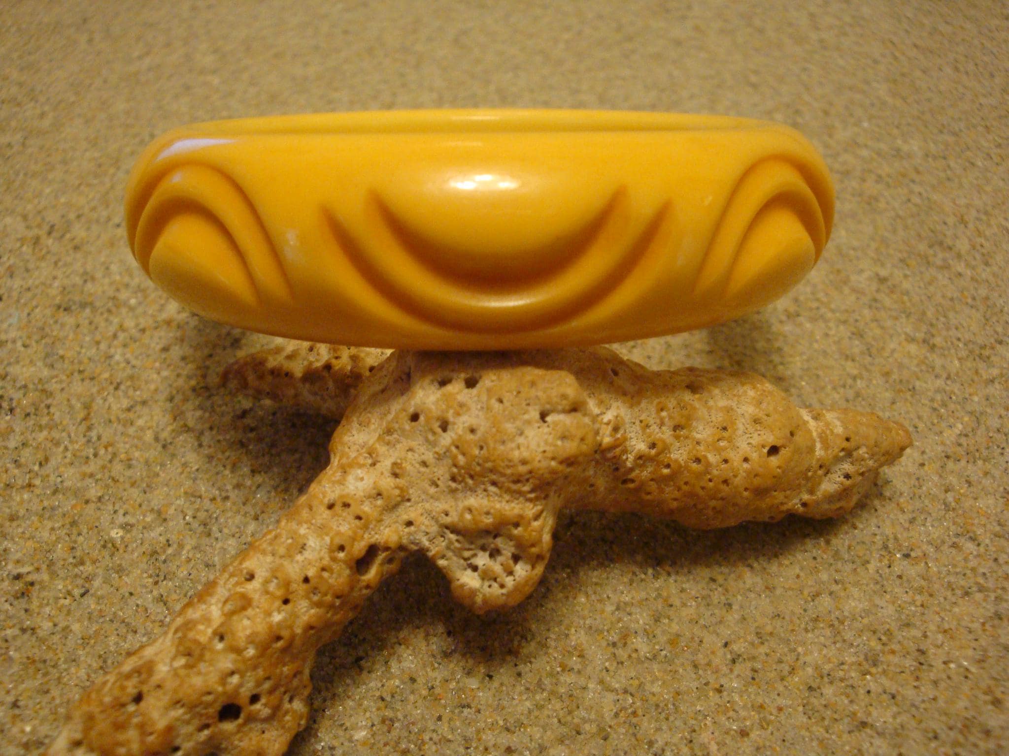 Vintage 3/4" Canary Yellow Color Bakelite Bracelet! Deep Semi Circular Carvings!