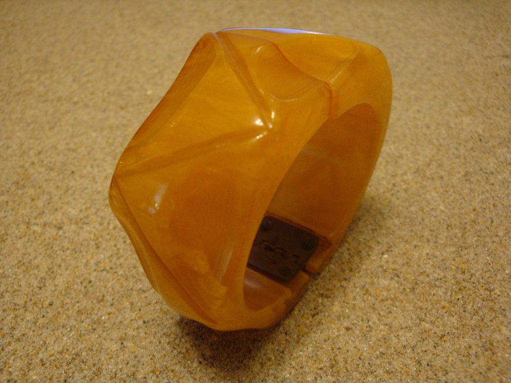 Vintage Marbled Clear & Opaque Yellow Bakelite Clamper Bracelet; Abstract Geometric Design!